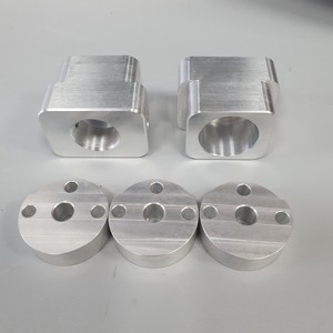 Services de fraisage CNC en <span class=keywords><strong>aluminium</strong></span> <span class=keywords><strong>anodisé</strong></span> personnalisé, EDM par fil, 3D pour composants usinés, production en série d'<span class=keywords><strong>aluminium</strong></span> - Product Image 3