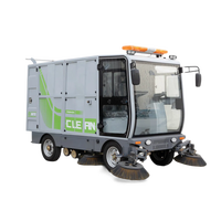 Camion balayeuse routière robuste avec bac de 1080 L 25 °   Capacité de franchissement pour les viaducs et les autoroutes urbaines