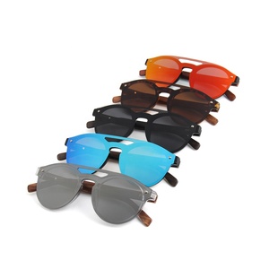 Lunettes De Sécurité Noires Miroir Culos De Sol Rose En Bois Gravé Unisexe Lunettes De Soleil Rondes Polarisées Bois - Product Image 1
