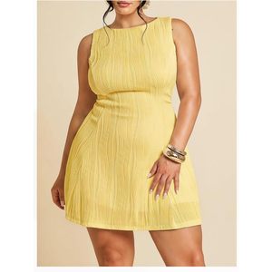 Robe mini plissée en mousseline jaune grande taille pour femme, col rond, taille naturelle, tenue d'été pour cocktail ou invitée de mariage - Product Image 3