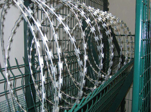 Clips de clôture en fil barbelé plat double croisé BTO22 galvanisé, directement de l'usine, en acier et en fer pour la sécurité - Product Image 5