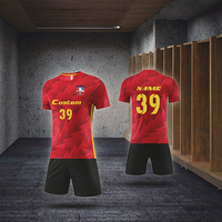 Vêtements de football en polyester respirant imprimés par sublimation en gros, 100% polyester, pour adultes, avec nom et logo personnalisés, séchage rapide