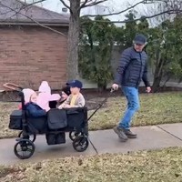Poussette bébé pliable légère anti-retournement à quatre roues avec cadre en acier haute teneur en carbone