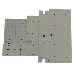 مصدر إضاءة شريط مستطيل مربع مربع الشكل من الألومنيوم لركيزة PCB LED مع مصابيح مختلفة