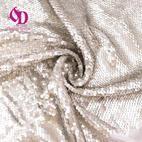 100% Polyester Paillettes Tissu Dense Super Shinny Satin Base Brodé 5mm Paillettes pour Maillots De Bain Festival Décoration