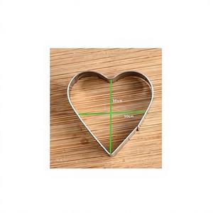 Juego de cortadores de galletas de acero inoxidable 304, moldes de postre DIY antiadherentes y moldeador de frutas para cocinar en casa, Kit en caja de herramientas para hornear - Product Image 1