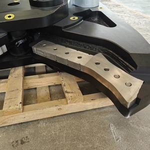 Cisaille hydraulique ultra haute pression robuste pour la découpe de barres d'acier, idéale pour le démontage de voitures et le recyclage des métaux industriels - Product Image 2