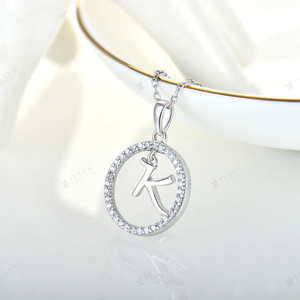 Collar con colgantes de letras redondas clásicas, Plata de Ley Unisex 925, regalo atemporal para mujeres, hombres, niños, collares de joyería fina - Product Image 3