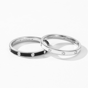 Anneaux en argent sterling S925 plaqués platine or blanc style classique luxueux et cool avec zircone cubique créée en laboratoire noir et blanc - Product Image 4