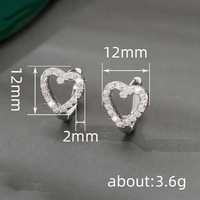 Kadınlar için Kübik Zirkonya Kalp Huggie Küpeler, 12mm, Altın Kaplama Pirinç Zarif Pave, Beyaz Altın ve Altın