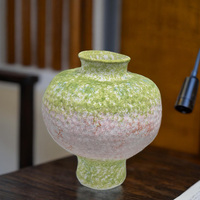 Vase de table artisanal en céramique de luxe antique chinoise, style Art Déco, vert mat, rustique, pour décoration intérieure, écologique