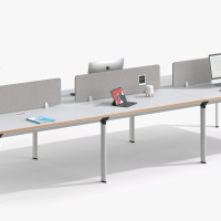Table de travail en acier moderne, bureau de travail robuste, banc de travail avec structure métallique