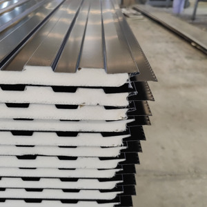 Panneaux sandwich en PU à <span class=keywords><strong>prix</strong></span> d'usine, panneaux métalliques isolés sculptés pour les murs des hôtels et des villas, imperméables et ignifuges - Product Image 4