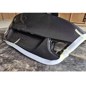 Copertura Baule Posteriore di Alta Qualità in Fibra di Carbonio Nera Stile CLS per BMW Serie 3 E90 E92 328i 335i 2005-2012 Baule in Carbonio - Product Image 5