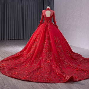 Robe de mariée de bal magnifique à manches longues, coupe ajustée, traîne chapelle, ornée de perles et broderies, rouge cramoisi RSM231084b-1 - Product Image 6