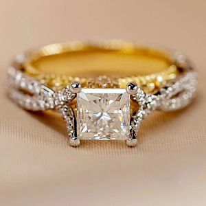 Anello Bicolore a Forma Quadrata, Design in Stile Palazzo, Anello da Dito per Donne - Product Image 1