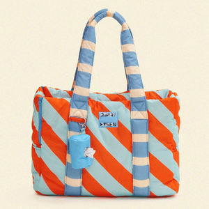 Custom Logo Color Waterproof Soft Portable Pet Travel <strong>Walking</strong> Carrier Bag Padded Puffy Nylon Little Pet Dog <strong>Beast</strong> - Product Image 3