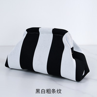 Pochette de conception de nuage tricotée de haute qualité sac Colorblock décontracté froncé Logo personnalisé nouveau sac à main en tricot rayé pour femmes
