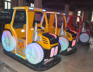 Voiture tamponneuse pour enfants en fibre de verre à piles - Manège extérieur pour enfants pour parcs d'attractions - Product Image 3