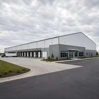 Entrepôt en structure métallique industrielle, montage facile, quais de chargement, atelier métallique préfabriqué résistant aux intempéries, bâtiment de stockage et garage