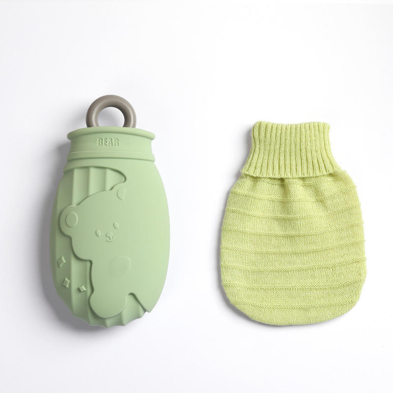 หมี-สีเขียว