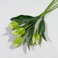 Bunga Tulip Plastik Buatan Tangan Real Touch Laris Manis, Tahan Air, Modern untuk Pernikahan, Hotel, Rumah - untuk Wisuda, Natal