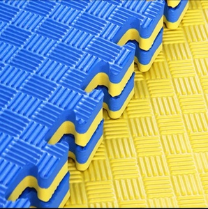 Tapis de puzzle en EVA bicolore emboîtable, écologique, très demandé, avec service de découpe et tailles personnalisables - Product Image 2