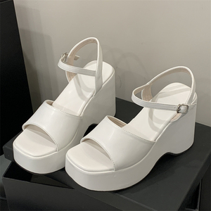 Sandalias de tacón de cuña con plataforma y punta abierta para mujer, estilo europeo-americano, cómodas y transpirables, para verano 2025 - Product Image 4