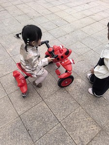 Vente en gros <span class=keywords><strong>de</strong></span> voiture à la dérive pour enfants <span class=keywords><strong>tricycle</strong></span> pour bébés avion Kart toboggan pour enfants voiture à pied balançoire dérive pour bébés - Product Image 6