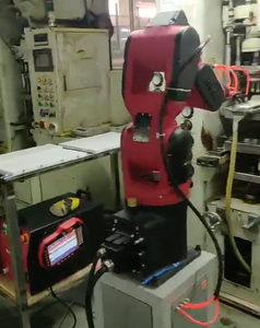 Robot industriel à six axes Buronte 0707, portée du bras de 700 mm, charge utile de 7 kg, appliqué aux travaux de moulage par injection et aux postes de travail d'empilage - Product Image 2