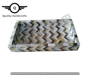 Bandejas de Servir de Acrílico con Base de Madera y Diseño de Mármol y Nácar, Artesanía de la India, Calidad para el Hogar, Restaurantes, Hoteles y Cocina - Product Image 5