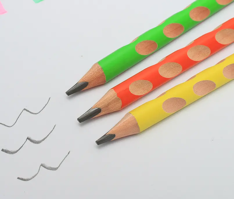 संशोधन कलम पकड़े आसन छेद पेंसिल एचबी 2B त्रिकोणीय basswood अच्छी गुणवत्ता के साथ अनुकूलित किया जा सकता, लकड़ी Gooved पेंसिल