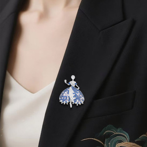 ZX Europe America Elegance Charming Achieving Stars Girl Accessories Pin Full Diamond Ballet Dancer Brooch Overcoat Coat Gift - Product Image 3