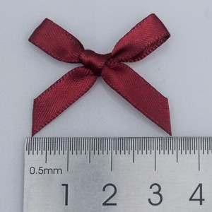 Ruban en satin pré-fait élégant de 3,5 cm, taille et couleur personnalisées, pour emballage cadeau et embellissement de vêtements - Product Image 4