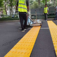 Machine de marquage routier thermoplastique haute efficacité, chauffée au GPL, à poussée manuelle, avec seau de marquage monobloc de précision