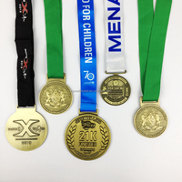 Médaille d'artisanat en métal de mode personnalisée avec des accents de strass pour les compétitions de cheerleading
