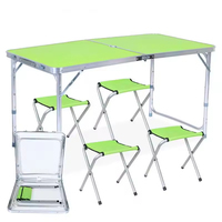 Table Pliante Carrée Multifonctionnelle Fabriquée en Usine avec Deux Chaises et Quatre Chaises pour un Usage Portable Facile en Camping