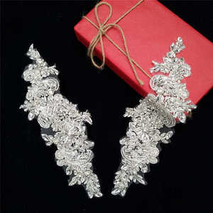 Applique de cristal de perles françaises en paire de strass de perles lourdes blanches pour la couture - Product Image 5