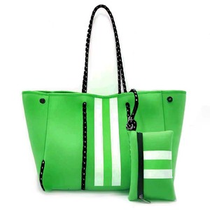 Nuova Borsa da Spiaggia Estiva <span class=keywords><strong>2023</strong></span> in Neoprene per Donna, Impermeabile con Bottone, Personalizzabile, Due Manici, Design Geometrico - Product Image 2