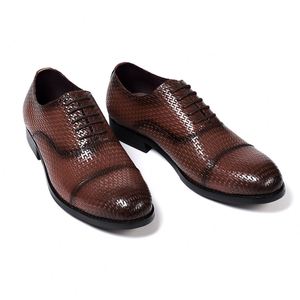 Chaussures habillées décontractées de luxe en cuir de vachette véritable pour hommes, résistantes à l'usure, avec motif en maille tissée, idéales pour les affaires et les mariages - Product Image 3