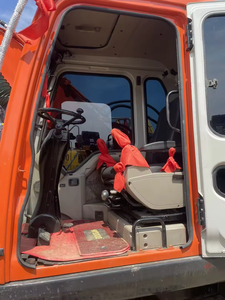 Excavadora de ruedas Doosan 150 usada confiable con capacidad de 15 toneladas Horas DE TRABAJO bajas Componentes principales-Motor Engine Gear para la venta - Product Image 5