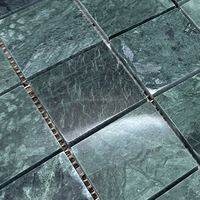 Tuile de mosaïque en pierre de marbre vert carré à dos en maille à installation rapide Dougbuild