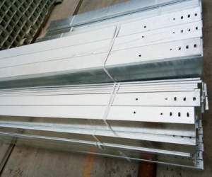 Tray Kabel Tipe Trough Baja HDG Hot-Dip Galvanized 200mm/300mm/400mm untuk Industri Komunikasi, Konstruksi, dan Pemasangan Kabel - Product Image 1
