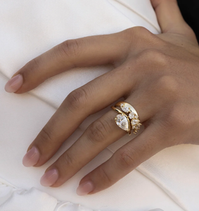 Vendita all'ingrosso argento 925 placcato in oro 18K taglio <span class=keywords><strong>a</strong></span> pera Moissanite Fine anello impilabile con artiglio <span class=keywords><strong>a</strong></span> fascia per donne matrimonio - Product Image 2