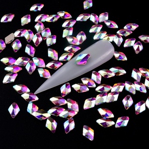 OLeeya Usine Vente en Gros K9 Qualité Verre 100pcs Formes Cristaux à Dos Plat Strass Non Hot Fix pour Nail Art Décoration - Product Image 3