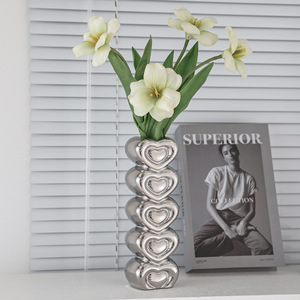 <span class=keywords><strong>Vaso</strong></span> per la Festa degli Insegnanti, <span class=keywords><strong>Vaso</strong></span> a Torre in Ceramica a Forma di <span class=keywords><strong>Cuore</strong></span>, Design Moderno e Semplice, <span class=keywords><strong>Vaso</strong></span> Creativo ad Alto Valore Cromatico, Vendita all'Ingrosso - Product Image 3