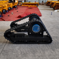 Châssis compact à chenilles triangulaires avec caoutchoucs antidérapants pour la modification de machines agricoles