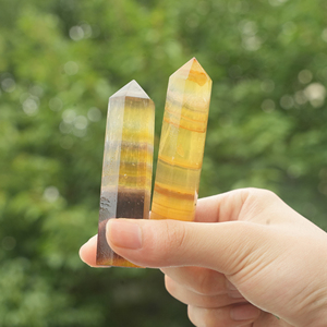 Vente en gros : Pointe de cristal naturel en forme de tour, pointe de fluorite jaune, obélisque, pointe de pierre précieuse en vrac pour l'artisanat et la décoration intérieure - Product Image 6