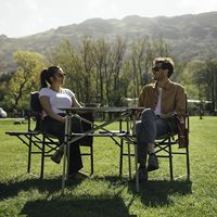 Chaise de camping pliante robuste et surdimensionnée avec table d'appoint et poche pour la plage, la pêche, les pique-niques, les concerts, les meubles d'extérieur