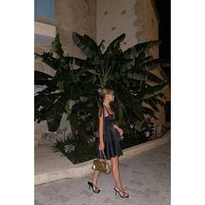 Robe de bal de luxe noire en satin, style A-line, taille empire, manches courtes, longueur ras du sol, taille XS - Product Image 5